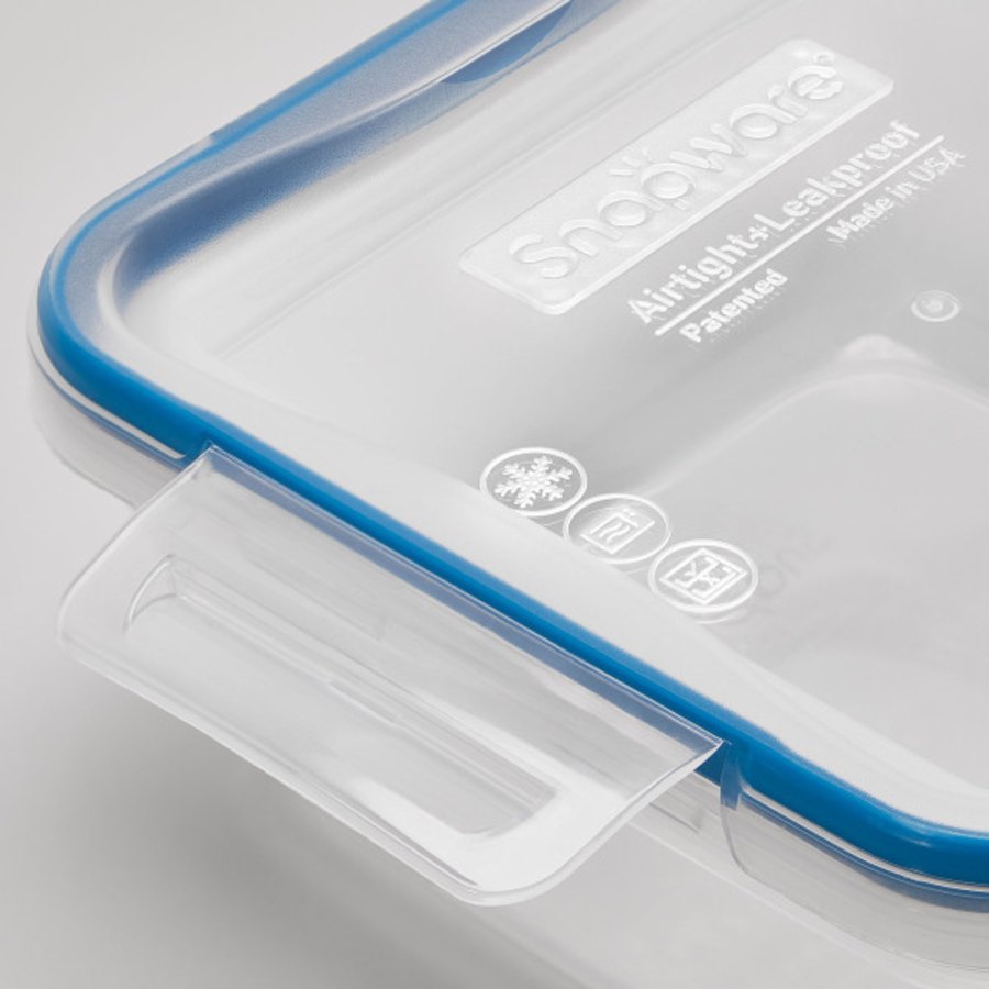 Snapware production: the lid comes first